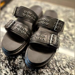 DR. MARTENS Myles Slip-On Metal Detail Sandals ➕️